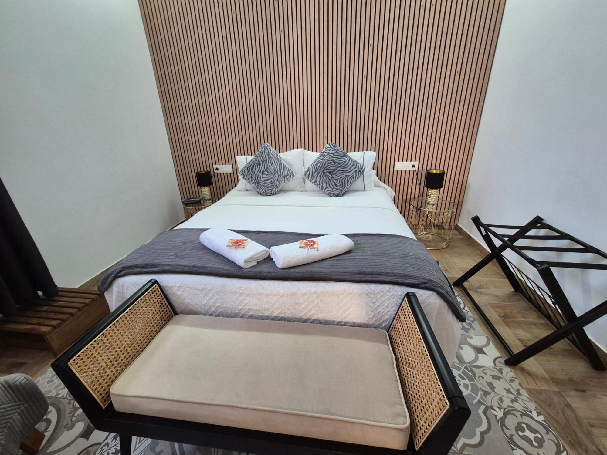 Home Suites Center Granada Bagian luar foto